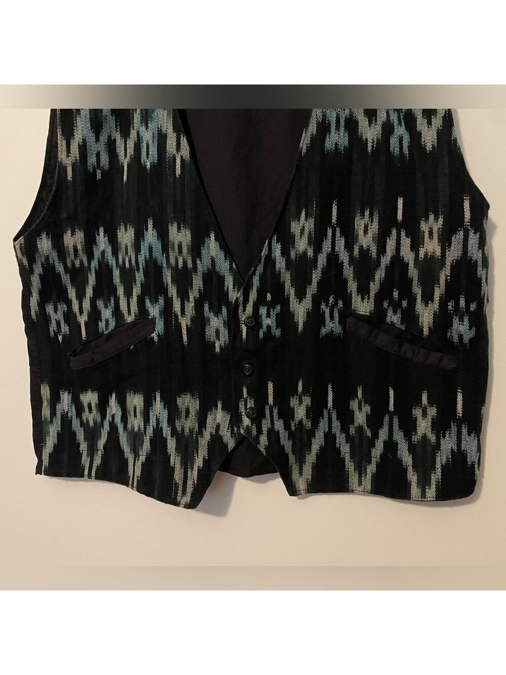Patterned Vest - Picture 2 of 5